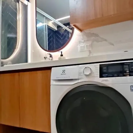 Urla Merkezde Havuzlu Muestakil Esmirna